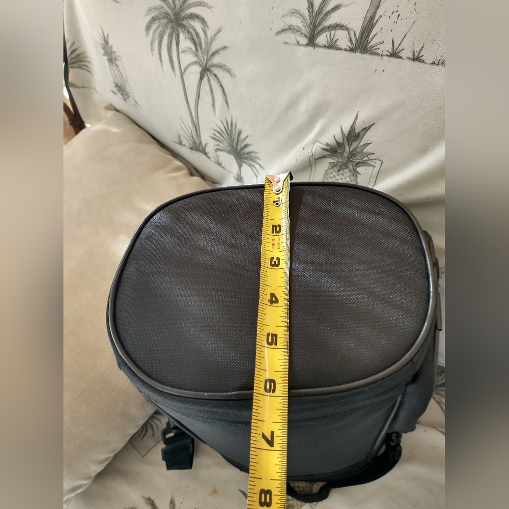 NWOT PGA Tour Golf Cooler Bag with Silver Accents 6x8x12 - Picture 14 of 16